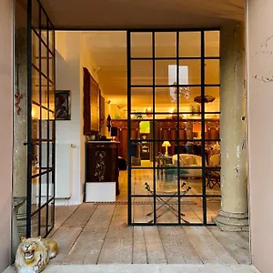 Le Gabriel Bed & Breakfast